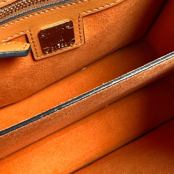 MCM PATRICIA SHOULDER BAG / CROSSBODY
HERITAGE COGNAC CANVAS - Picture 9 of 16